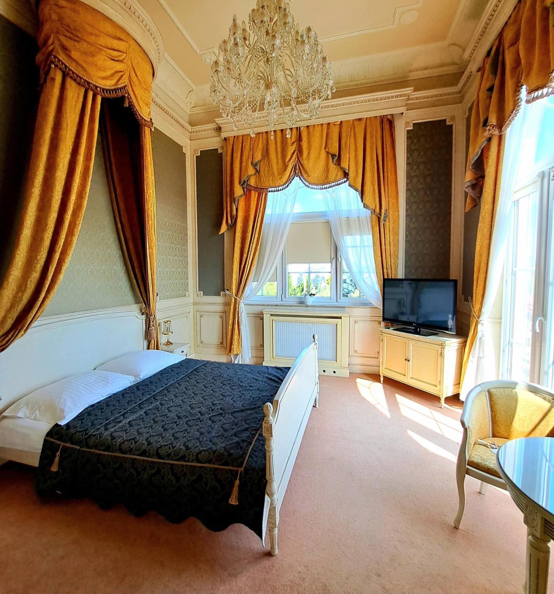 Senator Gran Via Otel Będziemyśl Dış mekan fotoğraf